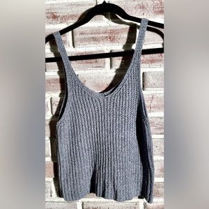 Moon and Madison knit tank top. Gray size large